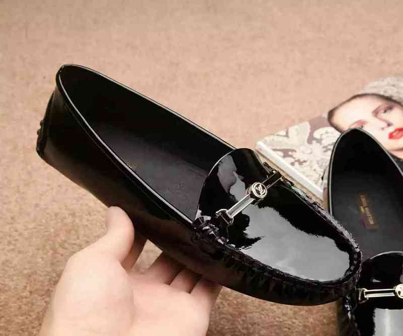 LV Loafers Women--024